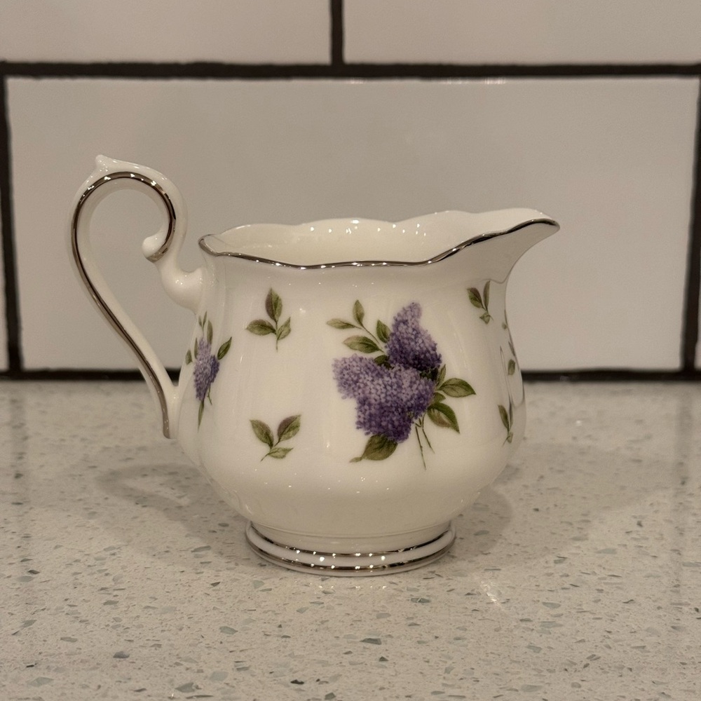 Royal Albert Lilac Lane Platinum Creamer NWOT Bone China